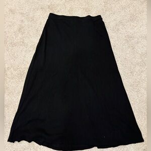 Chico’s Zenergy size 2 large knit long pull on skirt in black comfort